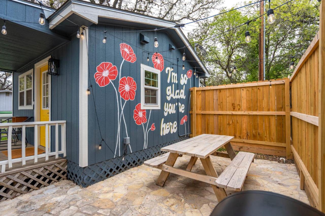 New! The Yellow Door- Downtown Wimberley W/ River Access 外观 照片