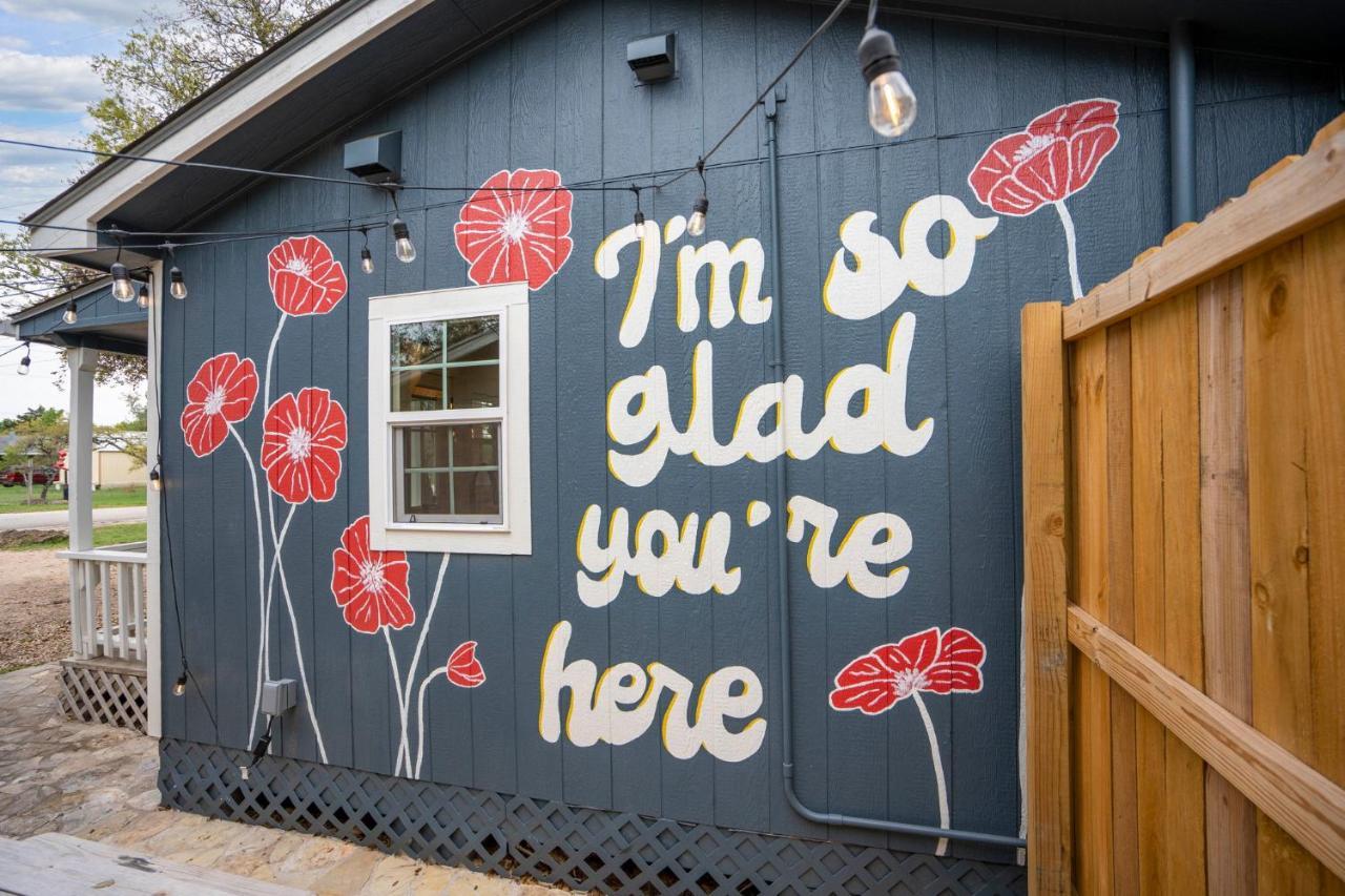 New! The Yellow Door- Downtown Wimberley W/ River Access 外观 照片