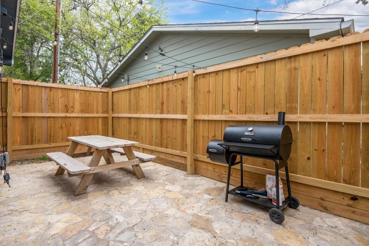 New! The Yellow Door- Downtown Wimberley W/ River Access 外观 照片